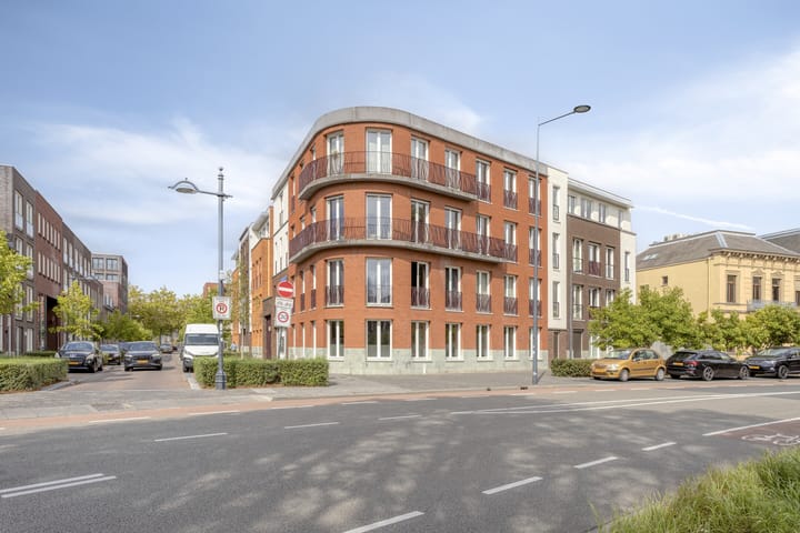 Foto 24 van Menno van Coehoornstraat 2-B6