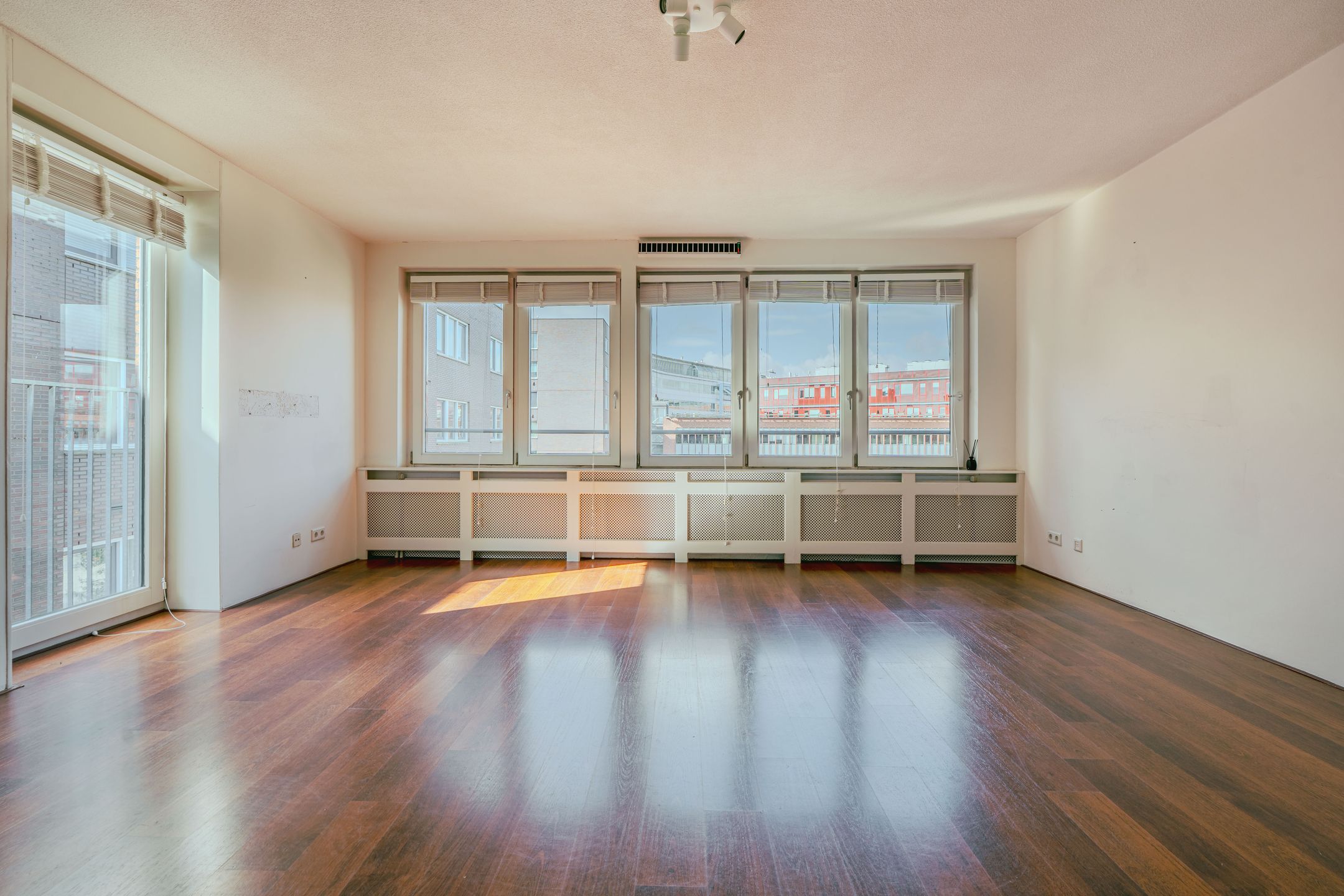 Photo 3 of Bos en Lommerplein 74