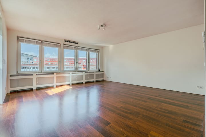 Photo 4 of Bos en Lommerplein 74