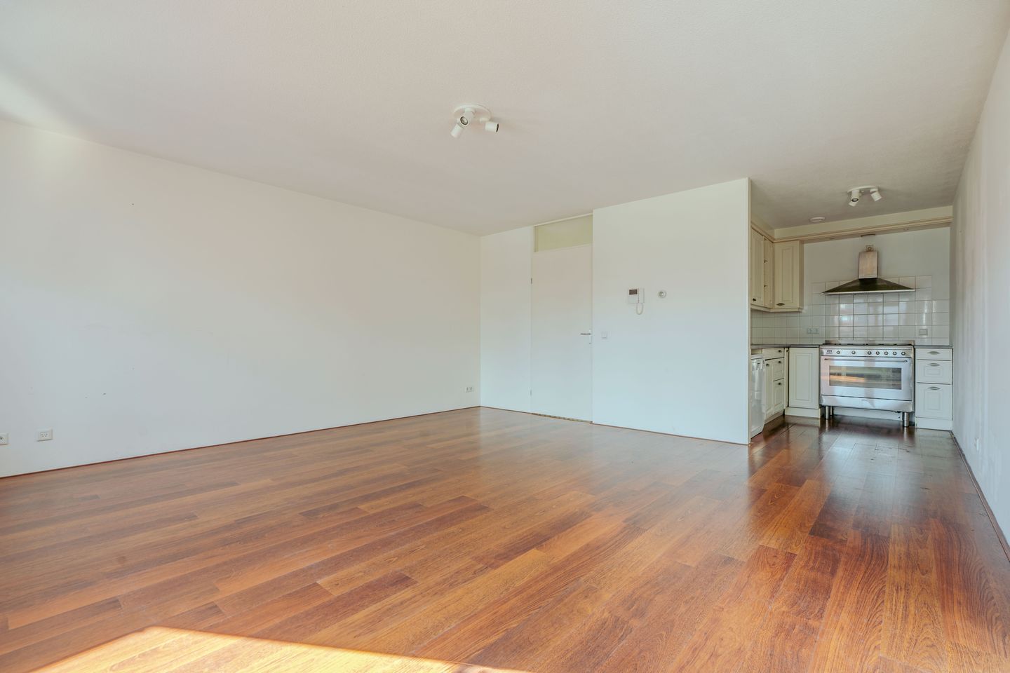 Photo 5 of Bos en Lommerplein 74