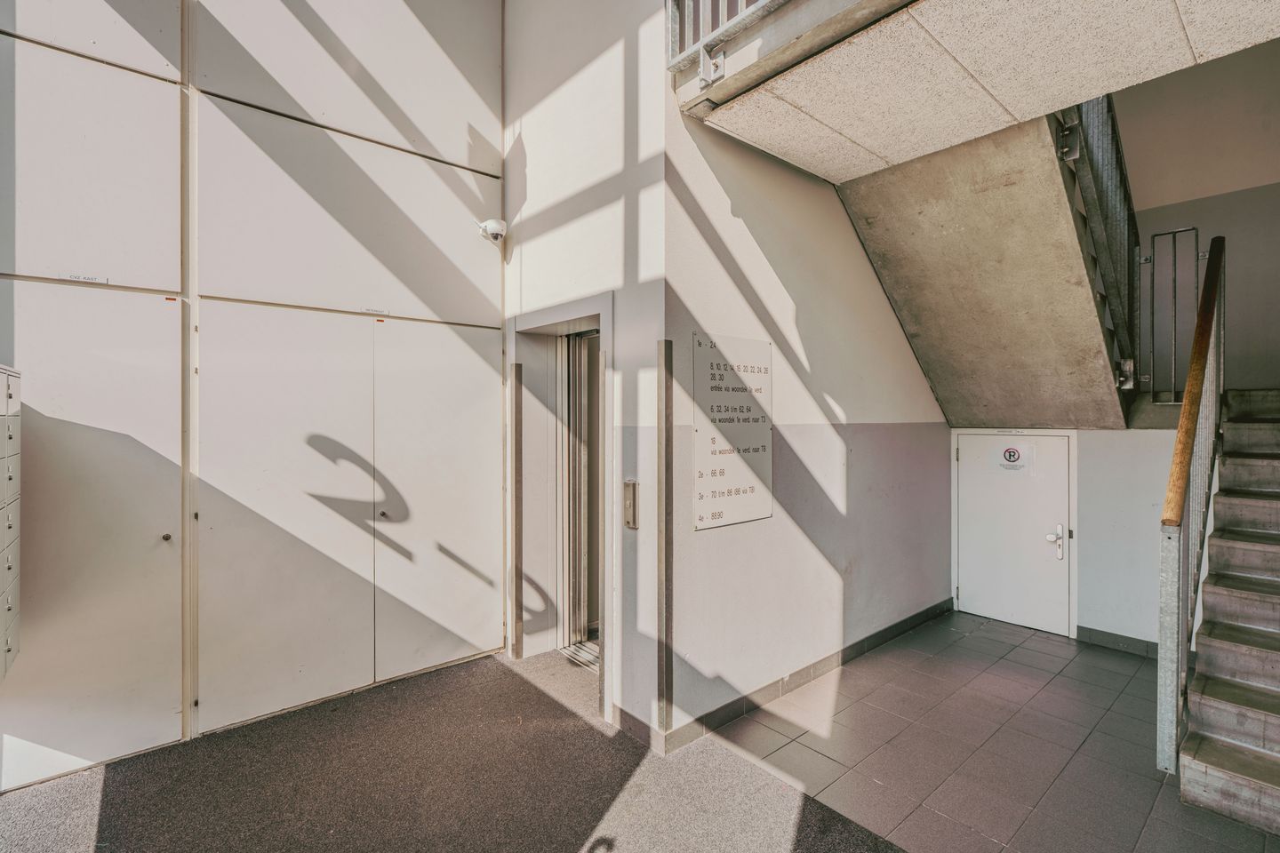 Photo 29 of Bos en Lommerplein 74