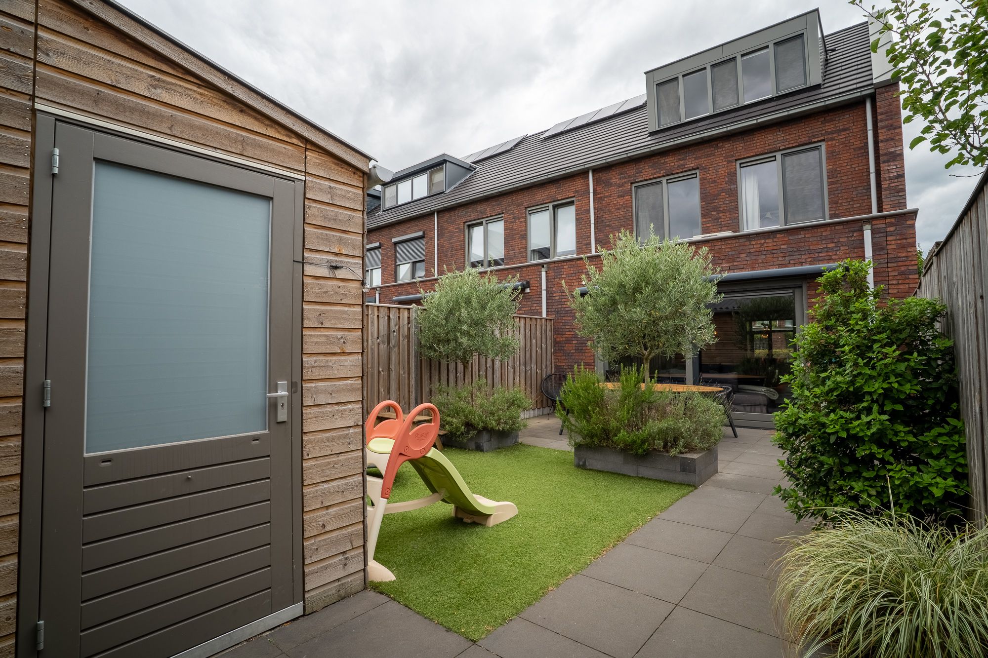 Foto 18 van Niels Bohrstraat 9