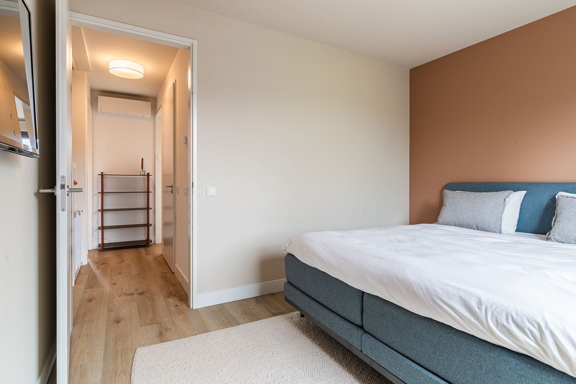 Foto 30 van Niels Bohrstraat 9