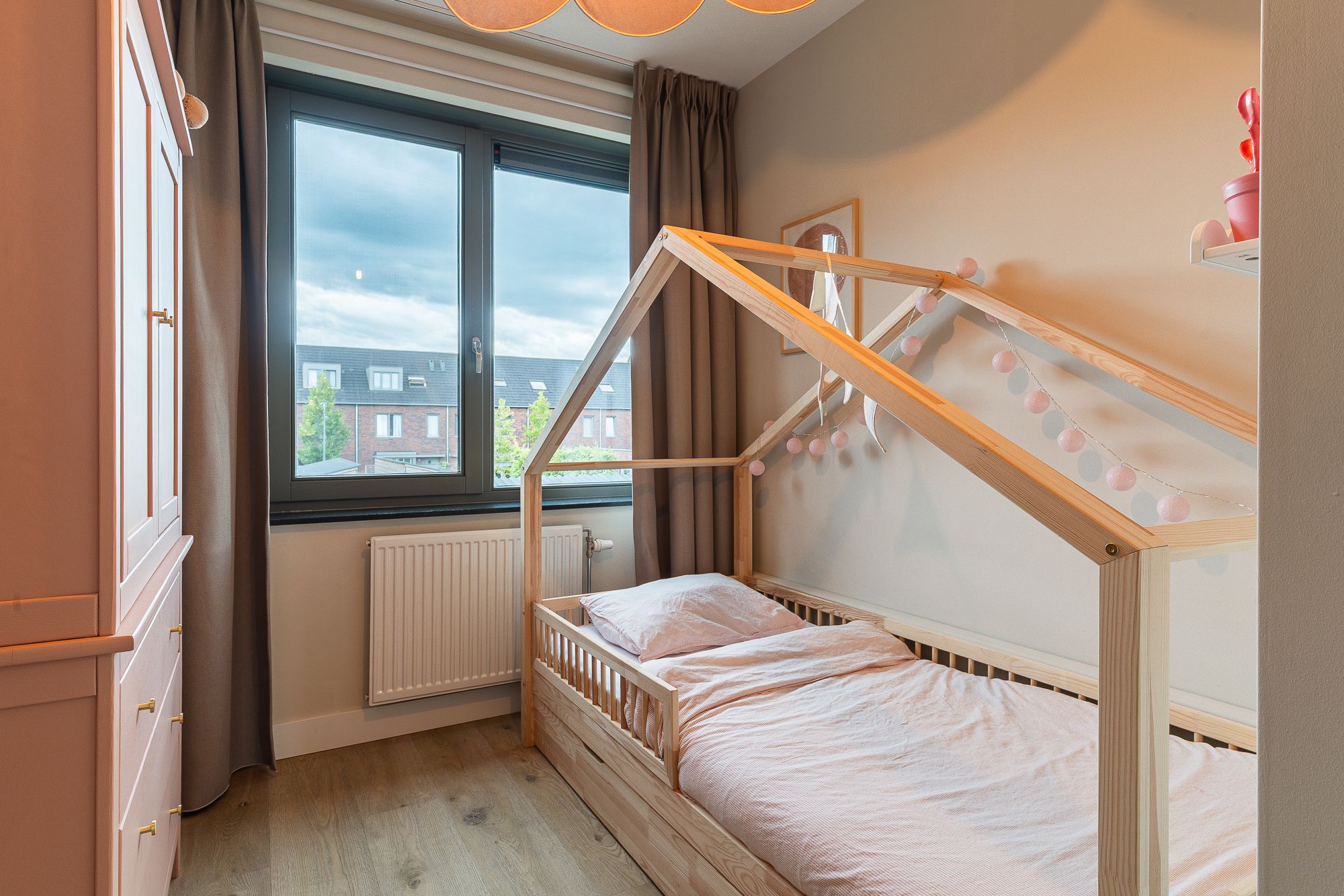 Foto 36 van Niels Bohrstraat 9