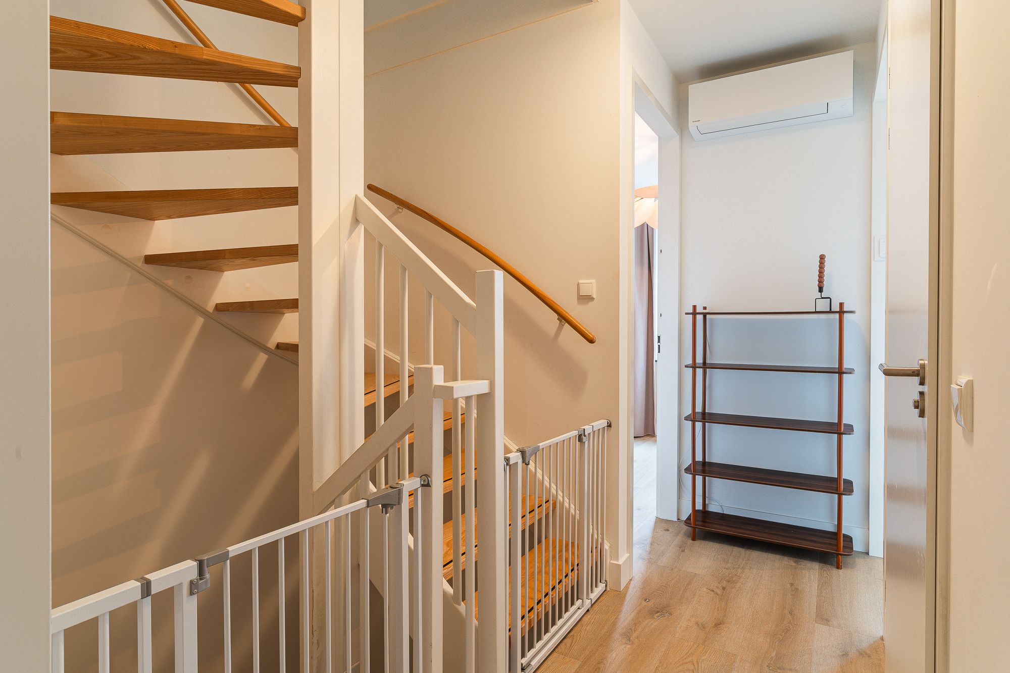 Foto 39 van Niels Bohrstraat 9