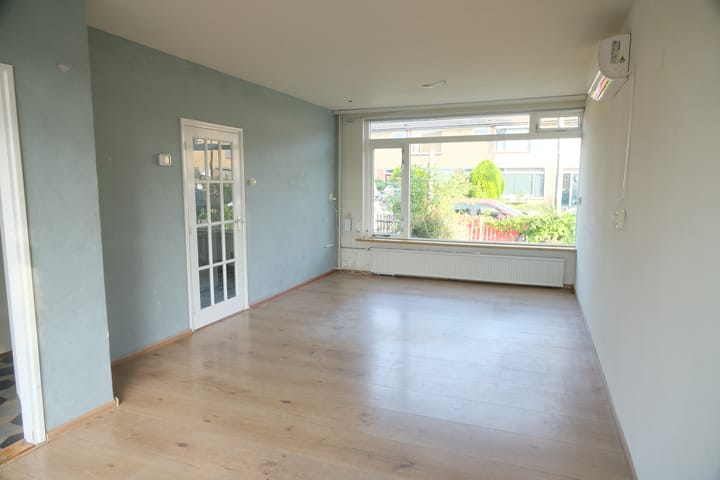 Foto 2 van Bazuinstraat 1