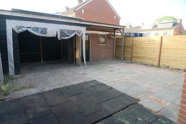 Foto 11 van Bazuinstraat 1