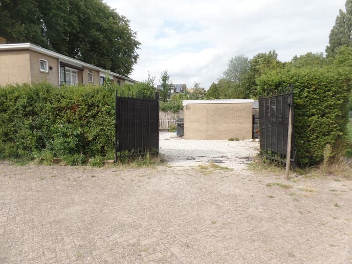 Foto 25 van Van Limburg Stirumplantsoen 11