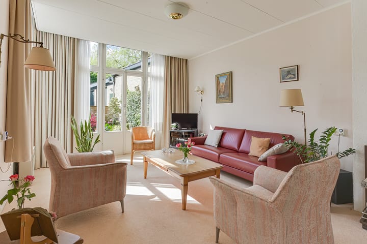 Foto 8 van Leestraat 11