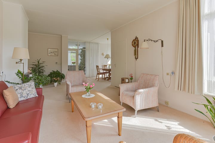 Foto 9 van Leestraat 11