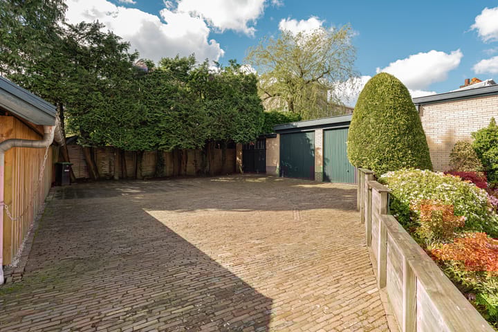 Foto 23 van Leestraat 11