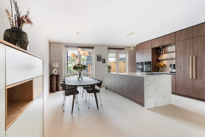 Photo 4 of Van der Steenhovenplein 74