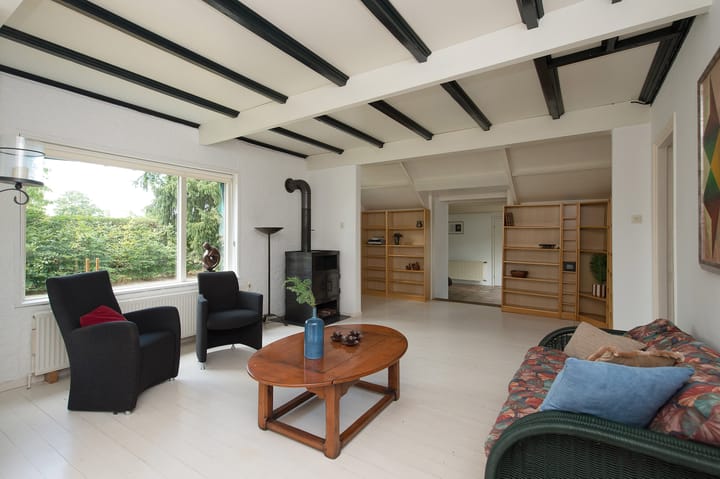 Photo 4 of Ericasestraat 11