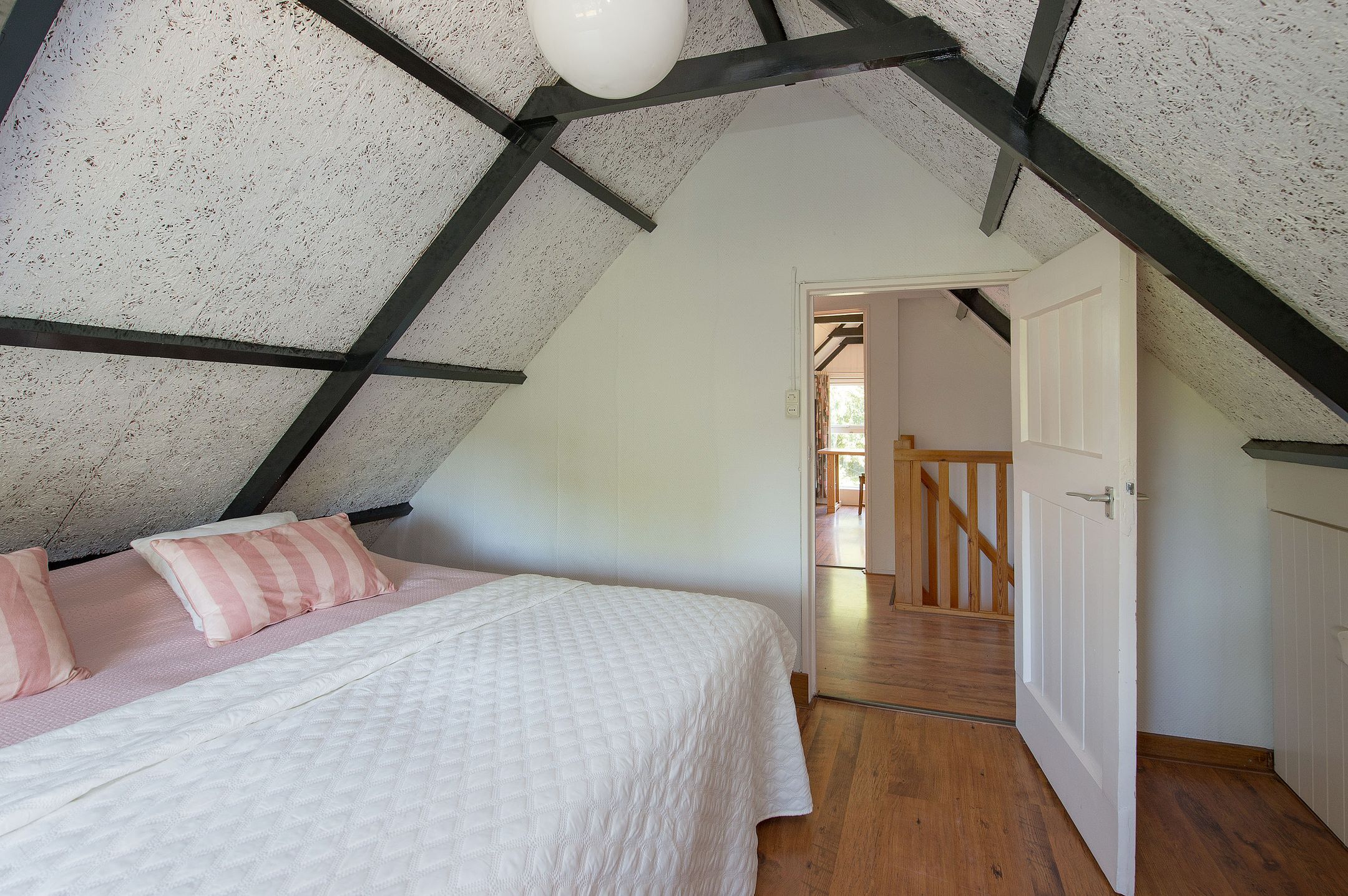 Foto 30 van Ericasestraat 11