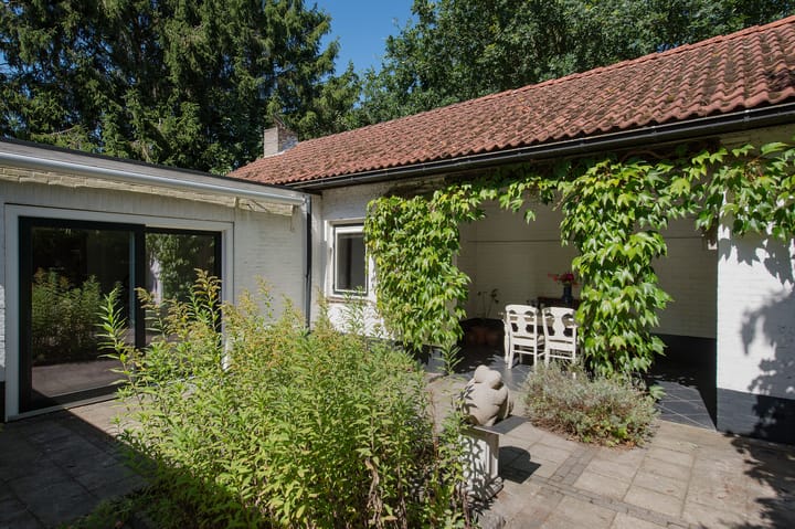 Photo 40 of Ericasestraat 11