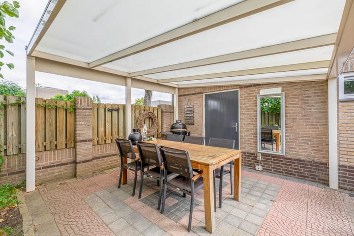 Foto 25 van Meidoornlaan 2