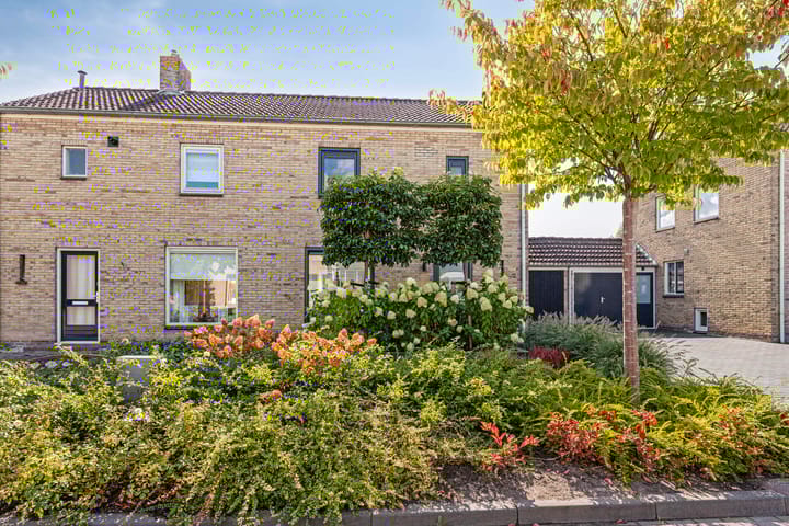 Photo 35 of Burgemeester Nijsinghweg 10