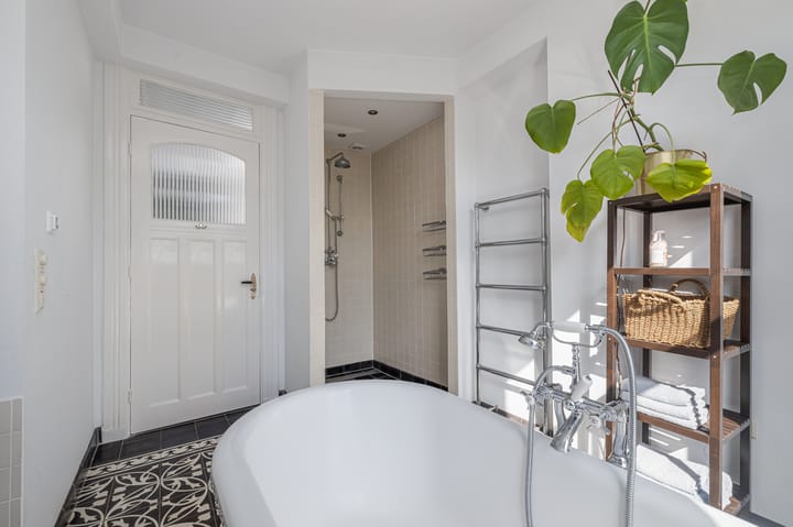 Photo 28 of Heemraadssingel 76-B