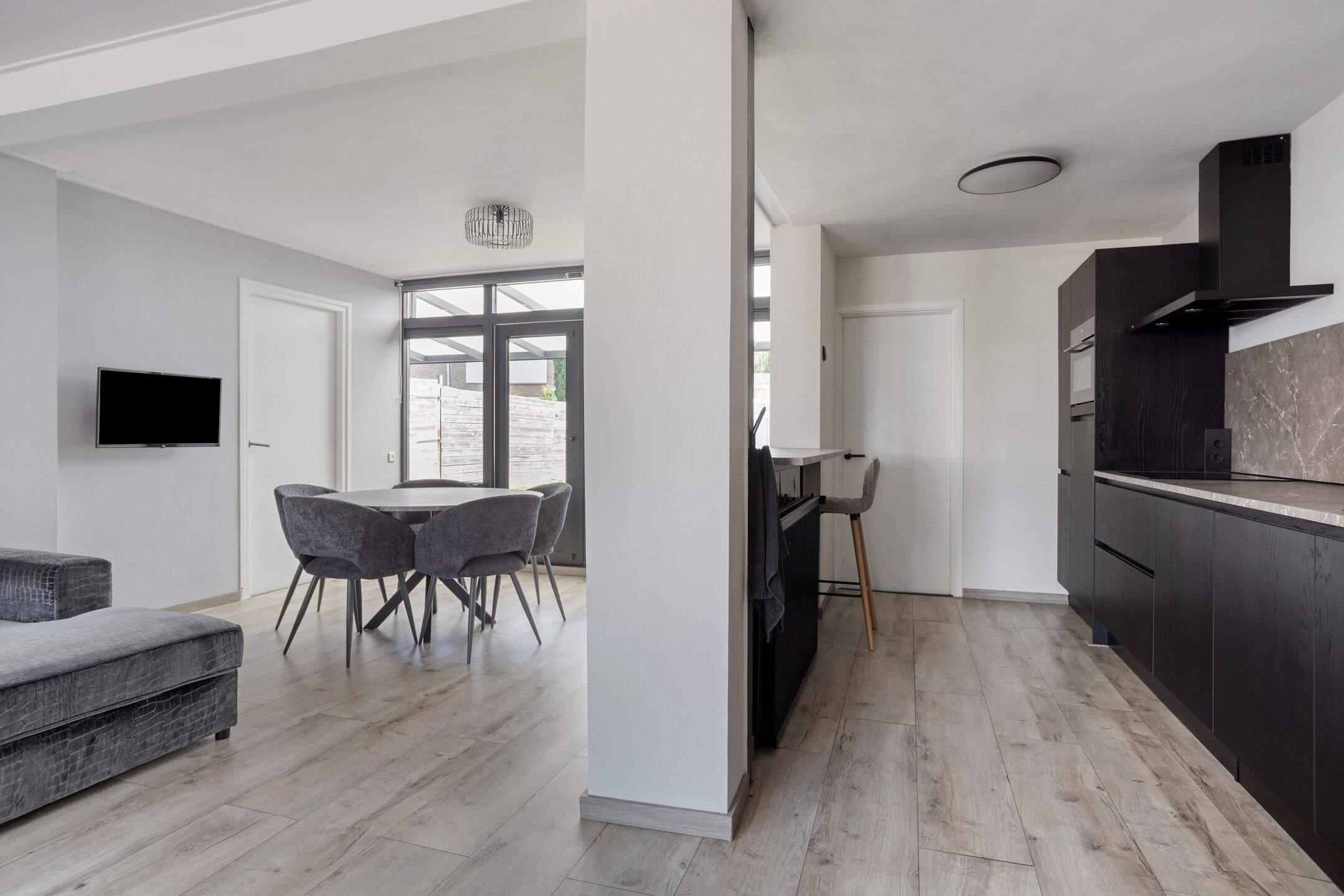 Foto 12 van Rhijnvis Feithstraat 1