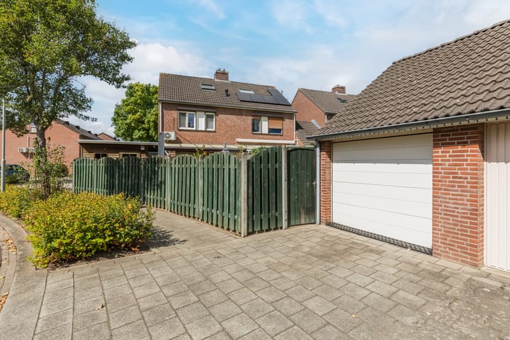 Photo 42 of Gulickspark 8