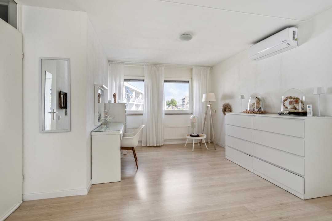 Foto 16 van Röntgenstraat 11