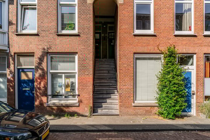 Photo 5 of Govert Bidloostraat 74