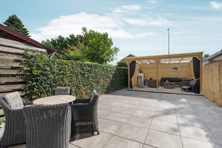 Photo 4 of Zwaluwstraat 38