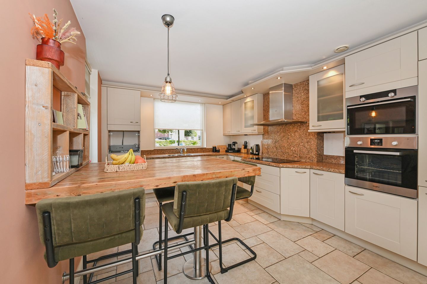 Foto 14 van Benthuizenstraat 12