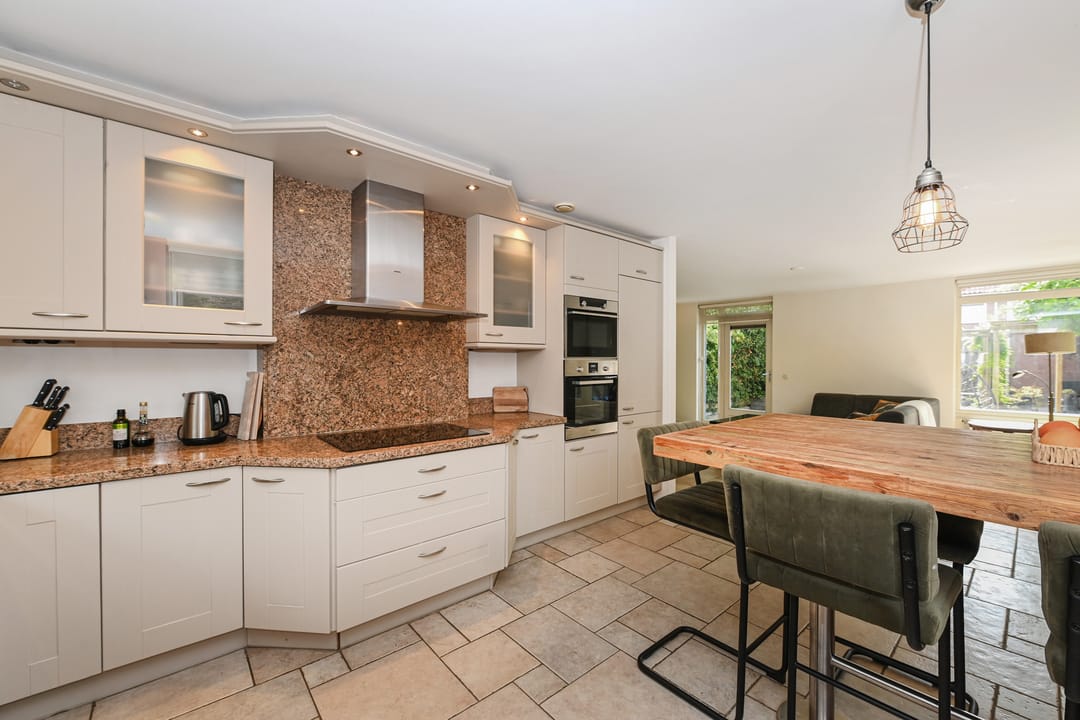 Foto 17 van Benthuizenstraat 12