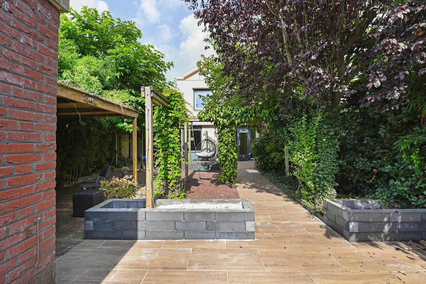 Foto 25 van Benthuizenstraat 12