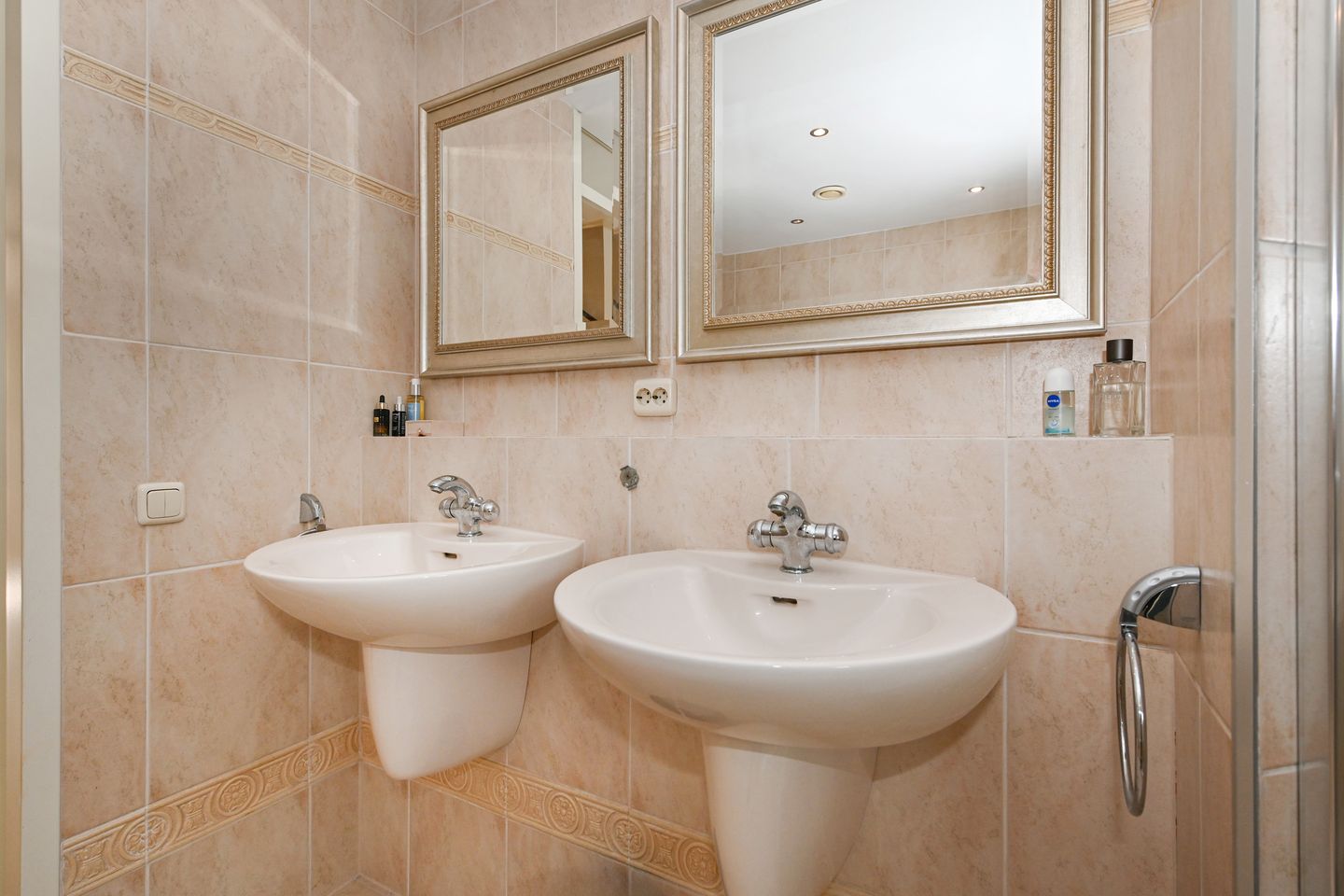 Foto 40 van Benthuizenstraat 12