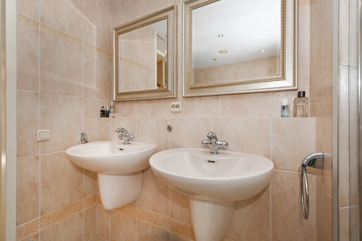 Foto 40 van Benthuizenstraat 12