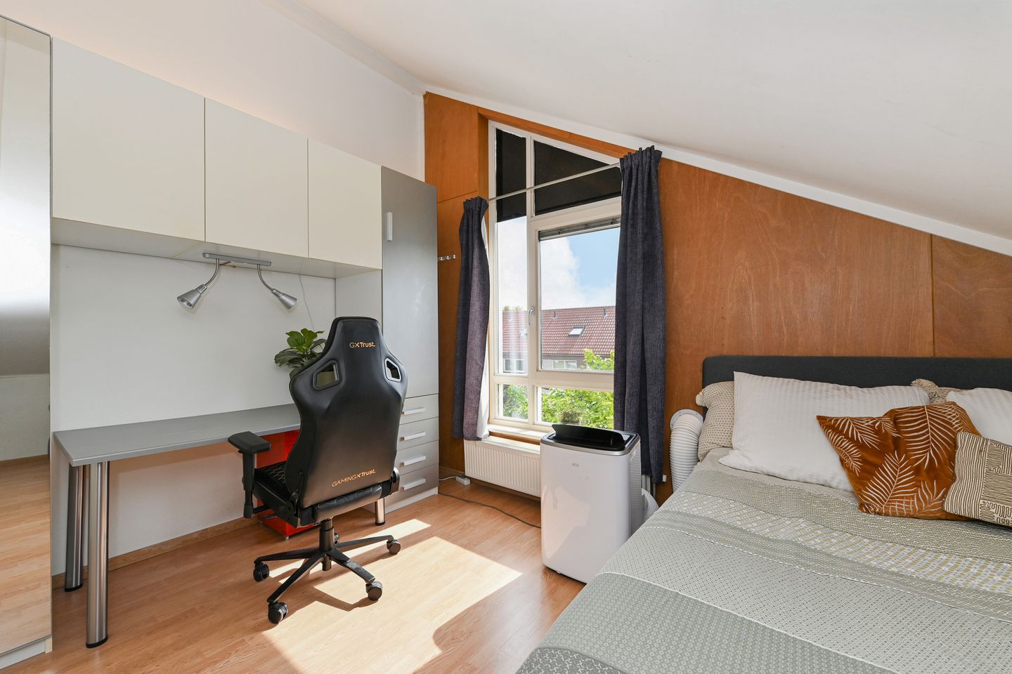 Foto 44 van Benthuizenstraat 12