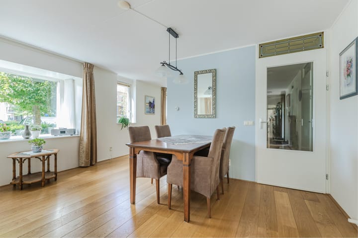 Photo 21 of van Duivenvoordestraat 62