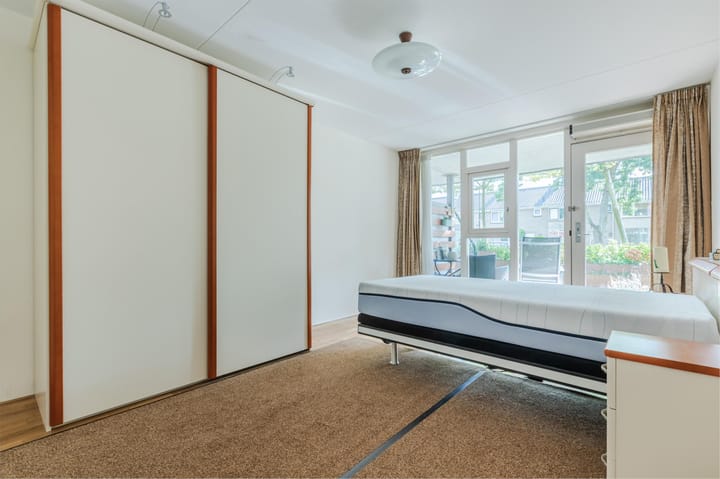 Photo 34 of van Duivenvoordestraat 62