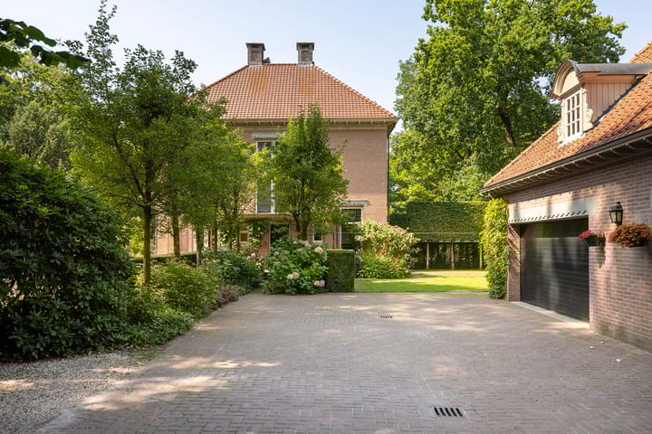 Photo 70 of F.A. Molijnlaan 88