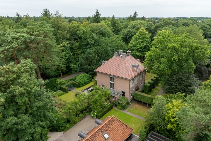 Photo 76 of F.A. Molijnlaan 88