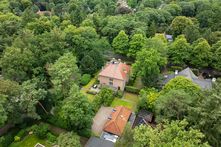 Photo 77 of F.A. Molijnlaan 88