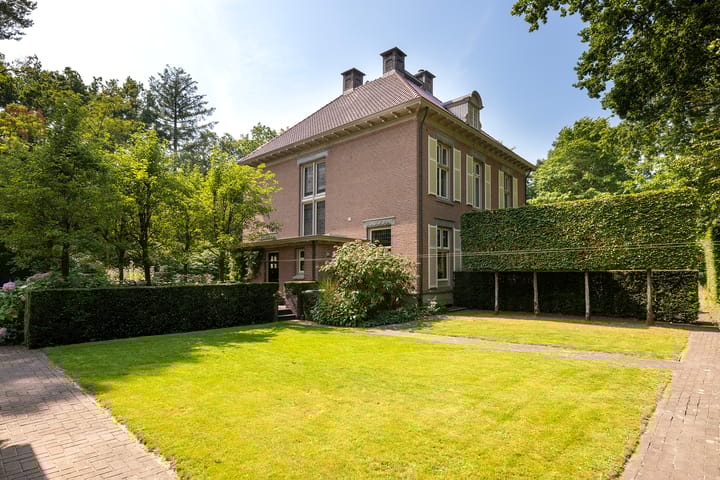 Photo 78 of F.A. Molijnlaan 88