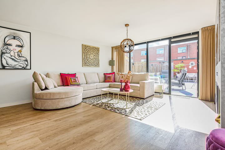 Foto 8 van Woudenbergstraat 28-A