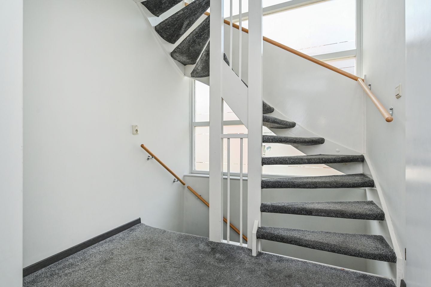 Photo 29 of Woudenbergstraat 28-A