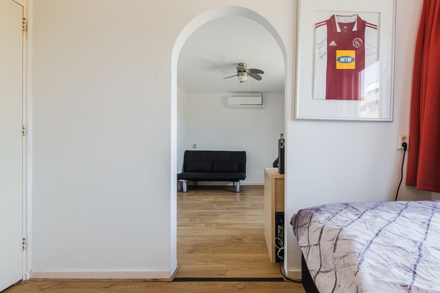 Photo 20 of Noordeinde 28