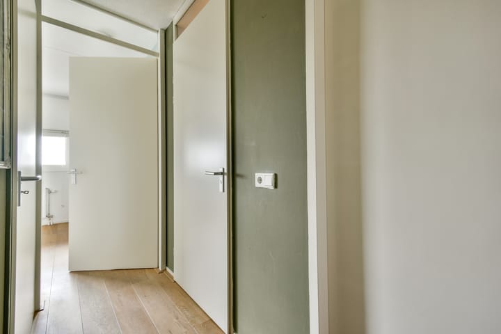 Foto 13 van Hoofdweg 716