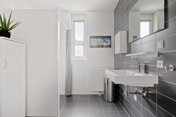 Foto 25 van van den Dungenstraat 3