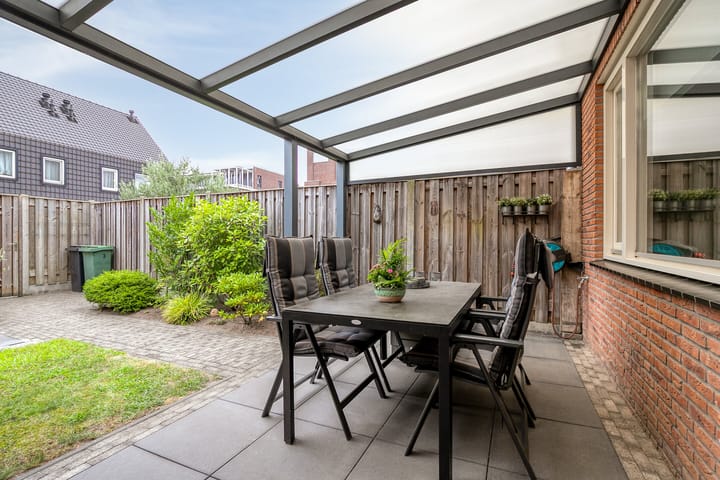 Foto 32 van van den Dungenstraat 3