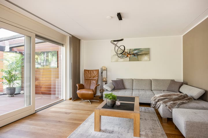 Photo 2 of Parijsstraat 1