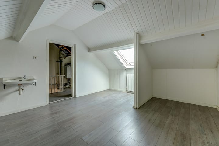 Foto 26 van Van Ruysdaelstraat 34