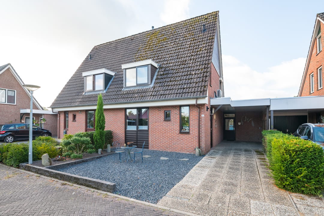 Photo 1 of Pater Jan de Vriesstraat 56