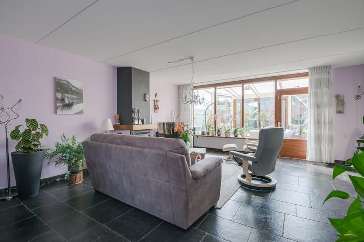 Foto 10 van Pater Jan de Vriesstraat 56