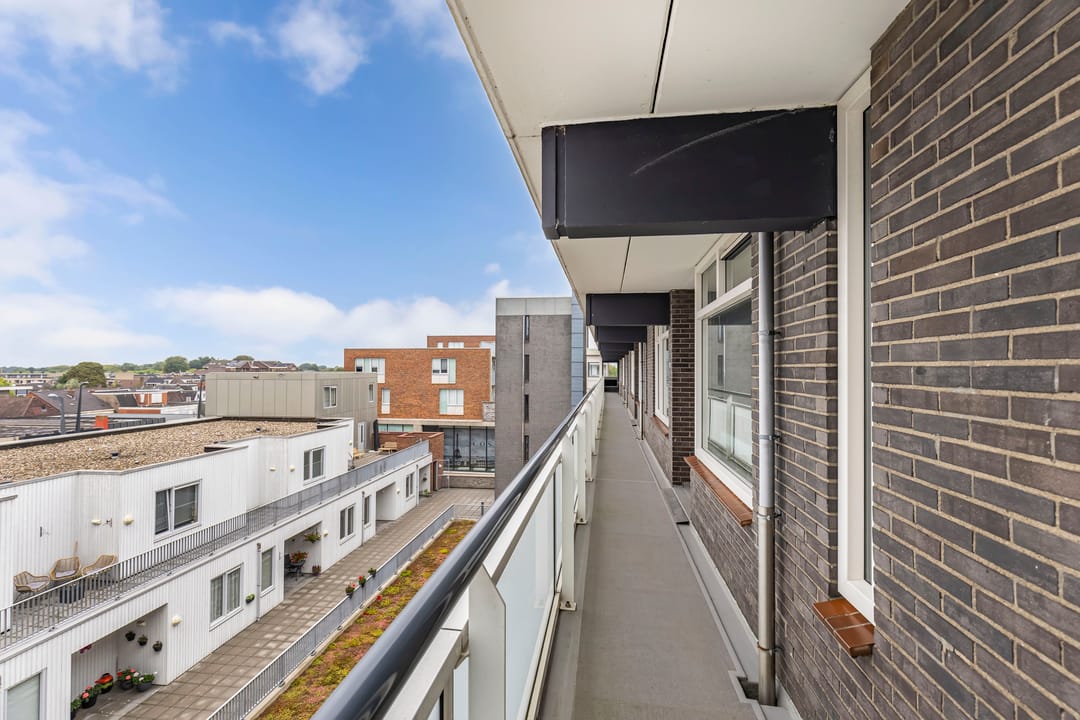 Photo 8 of Raadhuisplein 184